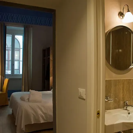 Guest house Black 5