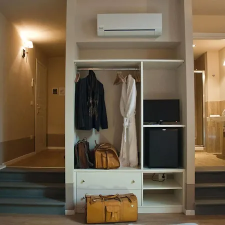 Black 5 Guest house 2*
