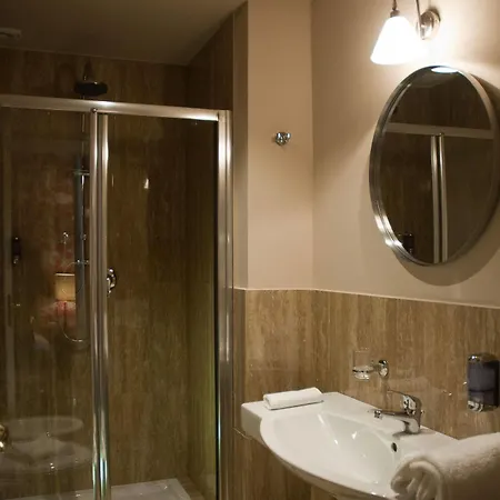 Guest house Black 5