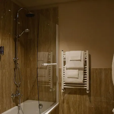 Guest house Black 5 2*